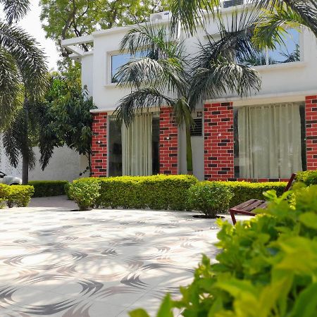 Ashoka Resort & Banquets Begusarai Buitenkant foto