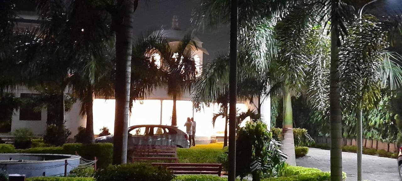 Ashoka Resort & Banquets Begusarai Buitenkant foto
