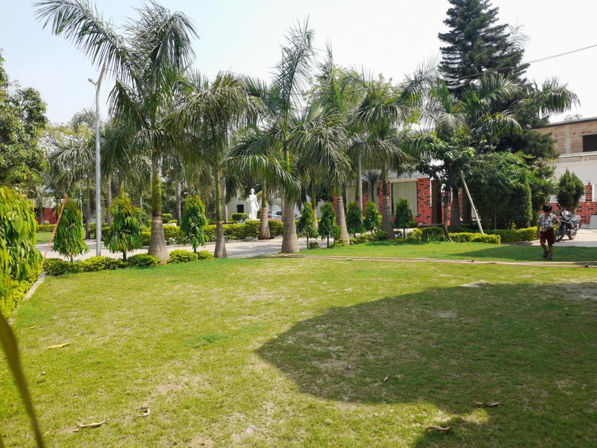 Ashoka Resort & Banquets Begusarai Buitenkant foto